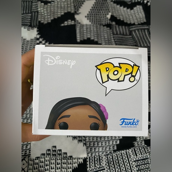 Funko Pop from Disney Encanto- Isabela Madrigal #1146 - Picture 4 of 6